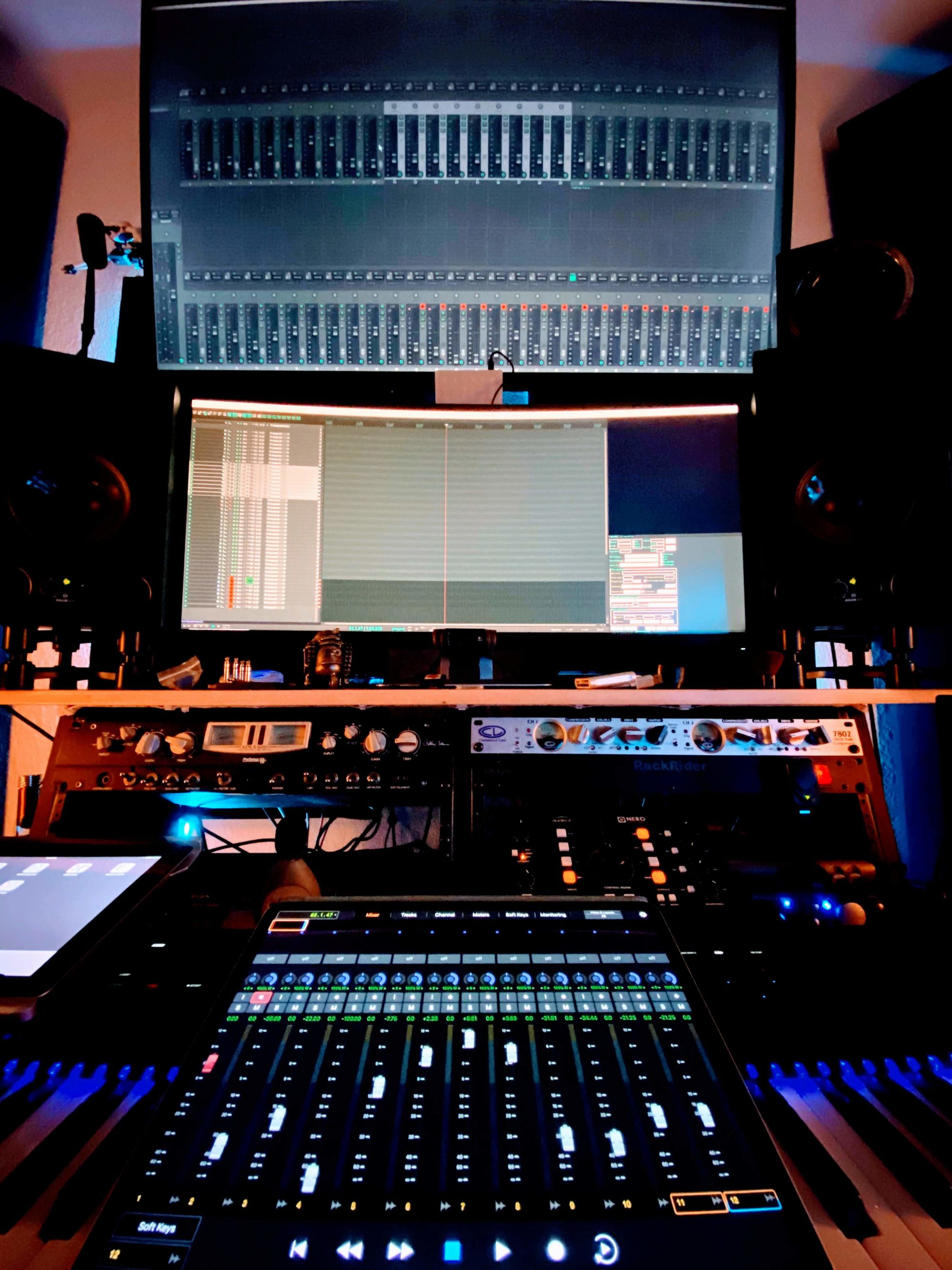 Aaron Brown Sound Website – Sound Designer, Composer, Audio Geek.