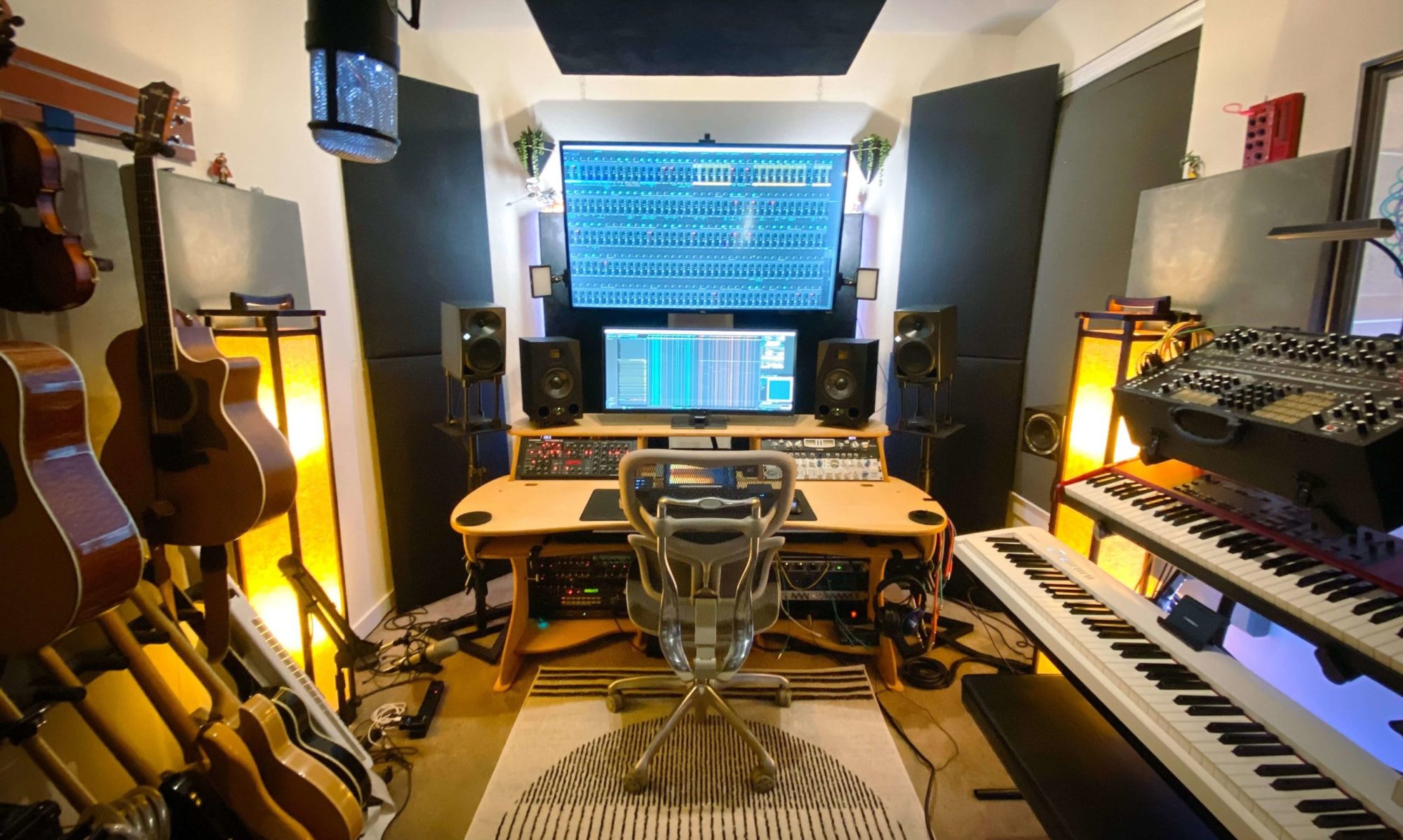 Aaron Brown Sound Website – Sound Designer, Composer, Audio Geek.
